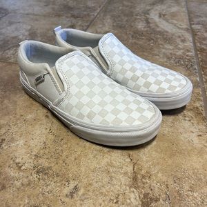 Girls Slip On White Checkered Vans